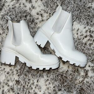 Women's White Chelsea Ankle Boots Size 7.5